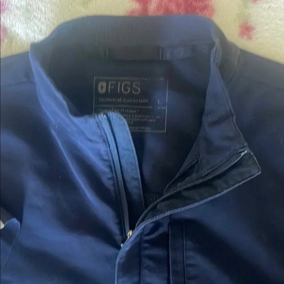 Figs Navy Blue scrub top large x2 - Picture 2 of 3
